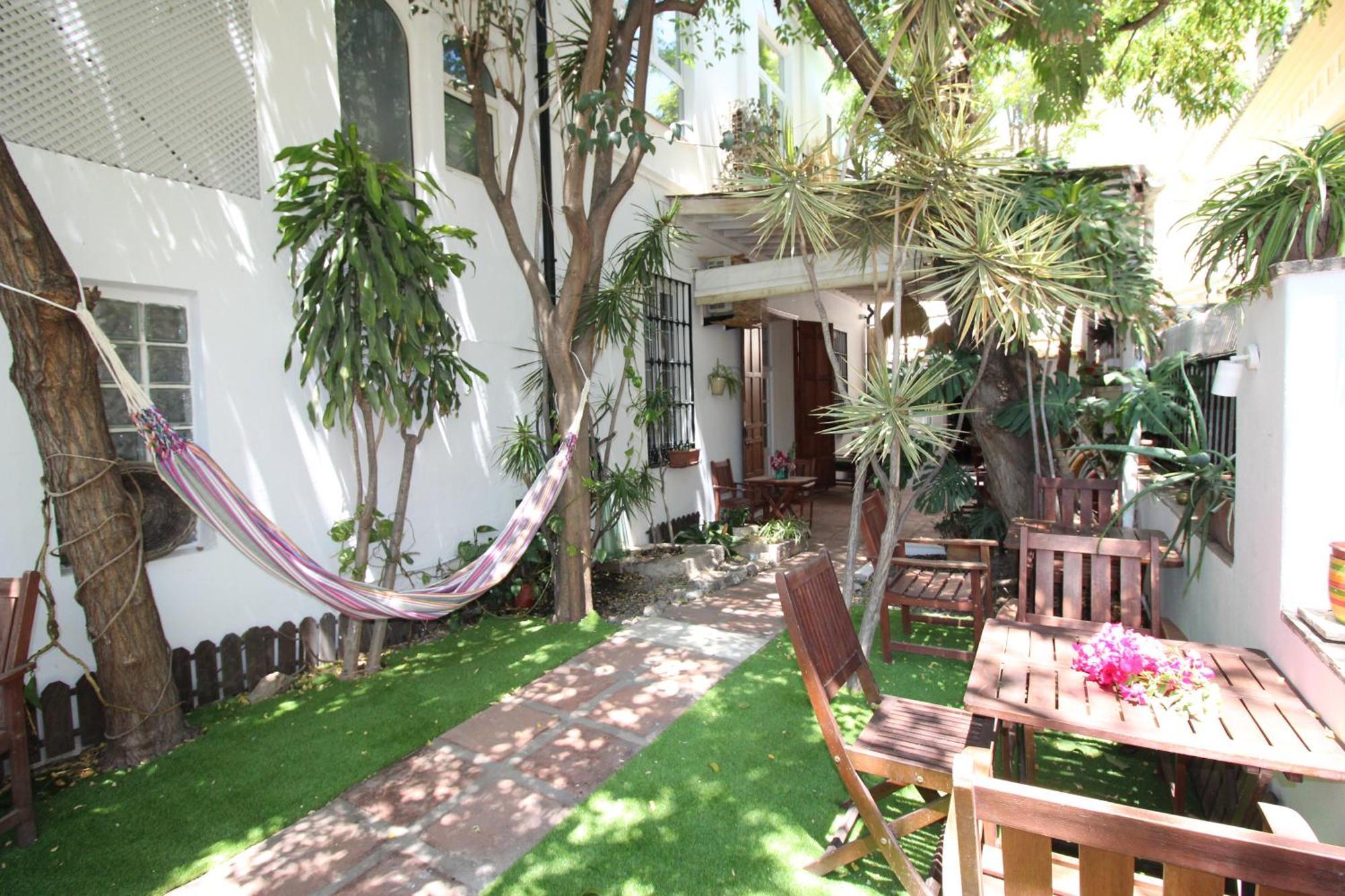 Hostal Las Acacias Málaga Eksteriør billede