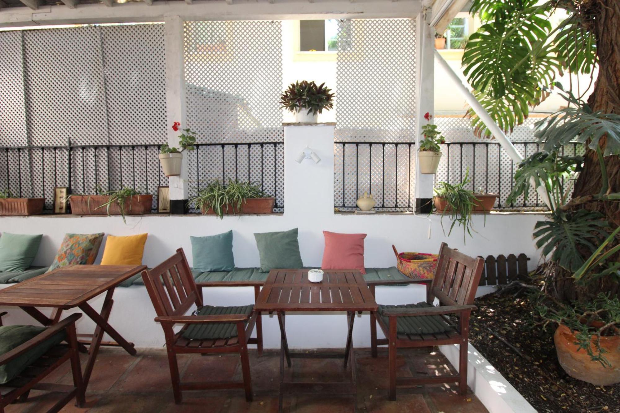 Hostal Las Acacias Málaga Eksteriør billede