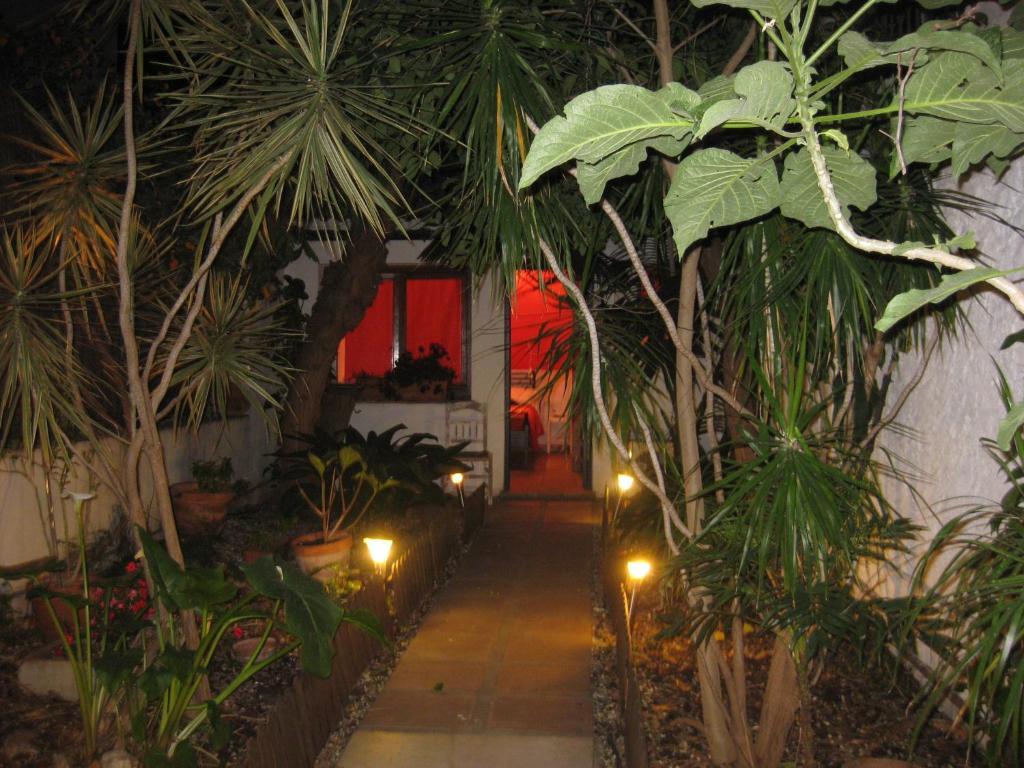 Hostal Las Acacias Málaga Eksteriør billede