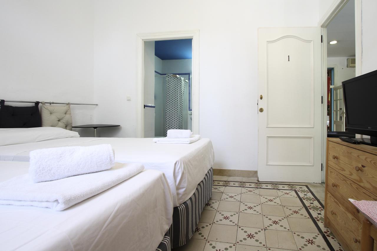 Hostal Las Acacias Málaga Eksteriør billede