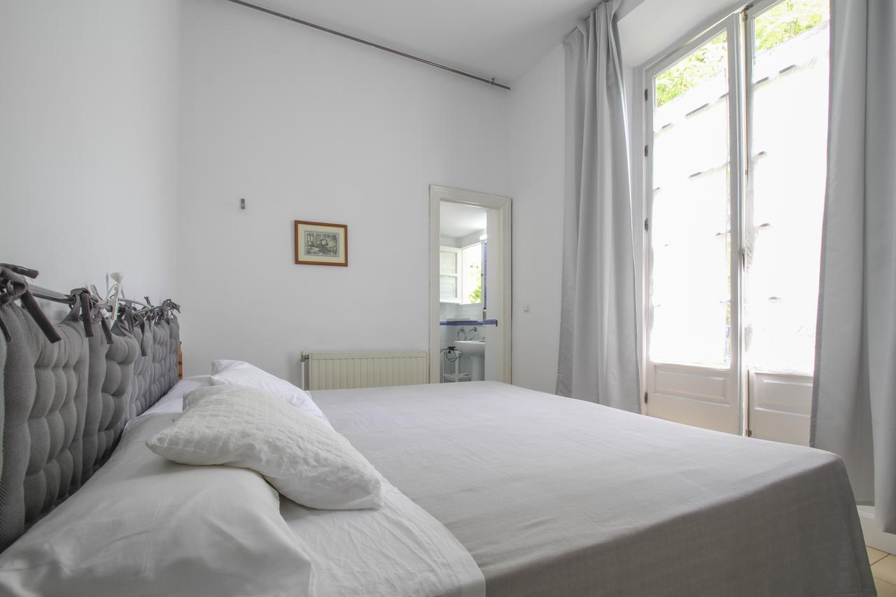 Hostal Las Acacias Málaga Eksteriør billede
