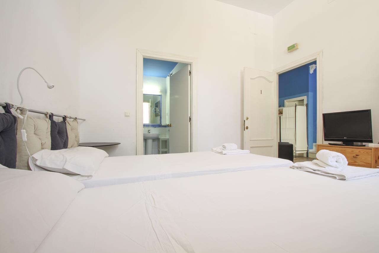 Hostal Las Acacias Málaga Eksteriør billede