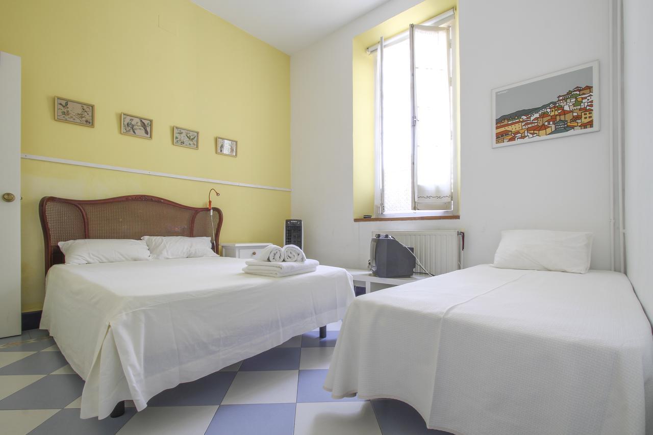 Hostal Las Acacias Málaga Eksteriør billede